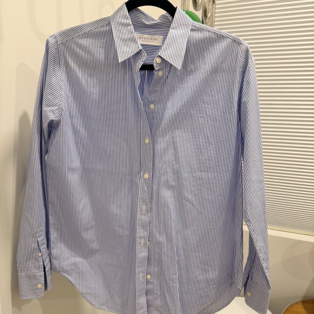 Everlane Must-Have Shirt in Silky Cotton Size 0